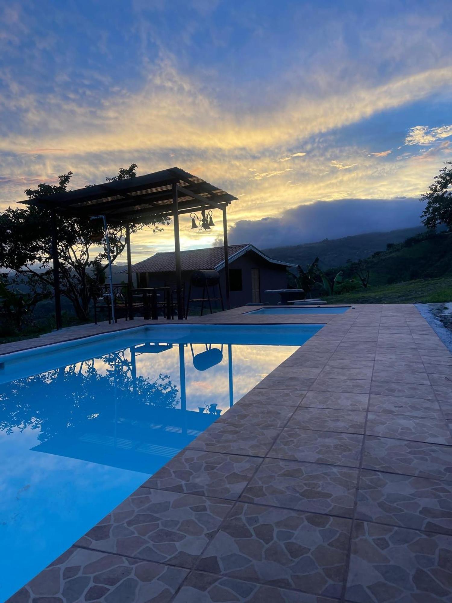 La Flor de Loto Villa Cartago Exterior foto